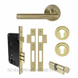 WINDSOR 8209 PB CHARLESTON 52MM ROUND ROSE E85 EURO LOCKSET POLISHED BRASS-LACQUERED