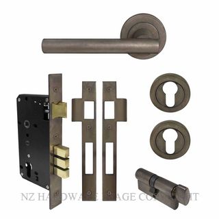 WINDSOR 8209 NB CHARLESTON 52MM ROUND ROSE E85 EURO LOCKSET NATURAL BRONZE