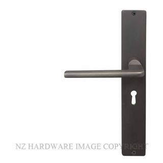 WINDSOR 8215L DRB CHALET SQUARE LONGPLATE STD KEYHOLE DARK ROMAN BRASS