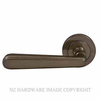WINDSOR 8232 AB VILLA 52MM ROUND ROSE PASSAGE SET ANTIQUE BRONZE