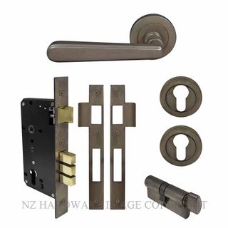 WINDSOR 8239 NB VILLA 52MM ROUND ROSE E85 EURO LOCKSET NATURAL BRONZE