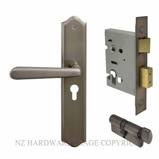 WINDSOR 8295 NB VILLA TRADITIONAL LONGPLATE E48 LOCKSET NATURAL BRONZE