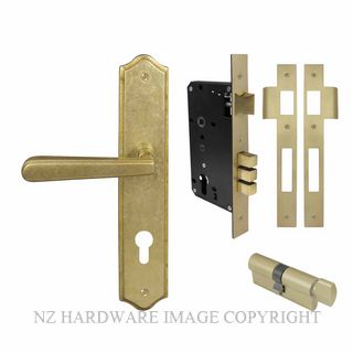WINDSOR 8296 RLB VILLA TRADITIONAL LONGPLATE E85 LOCKSET RUMBLED BRASS