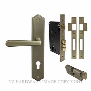 WINDSOR 8296 RB VILLA TRADITIONAL LONGPLATE E85 LOCKSET ROMAN BRASS