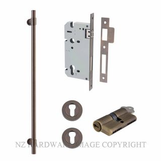 IVER 20713KENTR60KK HELSINKI 710MM PULL HANDLE KEY-KEY ENTRANCE LOCK KITSET SIGNATURE BRASS