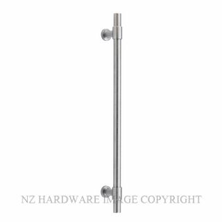 IVER 20717 HELSINKI PULL HANDLE 710MM STAIN CHROME