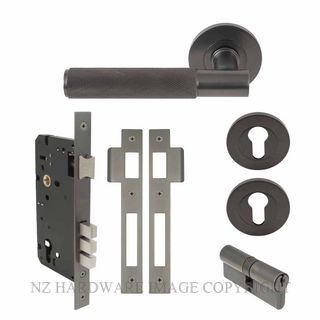 WINDSOR 8473 GN NIDO VERGE DIAMOND KNURL ROUND ROSE ENTRANCE SET K/K GRAPHITE NICKEL