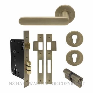 WINDSOR 8474 RB NIDO MODELLA ROUND ROSE ENTRANCE SET K/K ROMAN BRASS