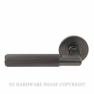 WINDSOR 8491 GN NIDO LUMINA LINEAR KNURL LEVER SET GRAPHITE NICKEL