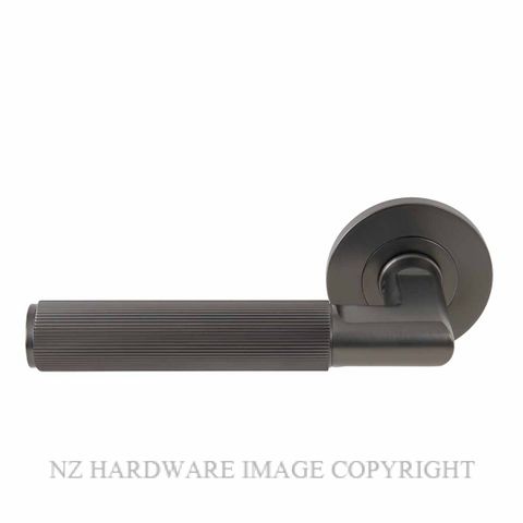 WINDSOR NIDO 8469-8495 LUMINA LINEAR KNURL LEVER ON ROSE GRAPHIC NICKEL