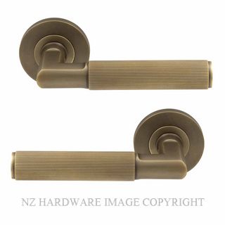 WINDSOR 8492M-RB NIDO LUMINA LINEAR KNURL ROUND ROSE LATCH MAGNETIC ROMAN BRASS