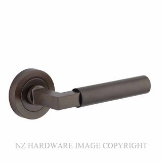 IVER IV0341 BERLIN HALF SET RH OPERATING SIGNATURE BRASS