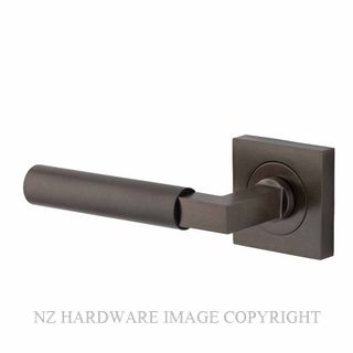IVER IV0411 BERLIN HALF SET LH OPERATING SIGNATURE BRASS