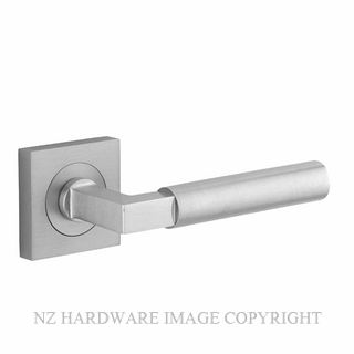IVER IV0415 BERLIN HALF SET RH FIXED BRUSHED CHROME