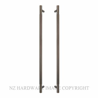 WINDSOR 8357-GN LINEAR KNURL PULL HANDLES (B-B) 600MM GRAPHITE NICKEL