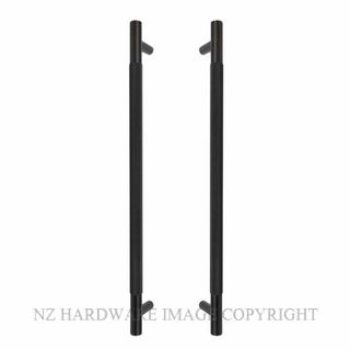 WINDSOR 8353-BLK DIAMOND KNURL PULL HANDLES (B-B) 450MM MATT BLACK