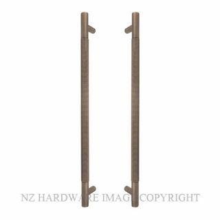 WINDSOR 8353-RB DIAMOND KNURL PULL HANDLES (B-B) 450MM ROMAN BRASS