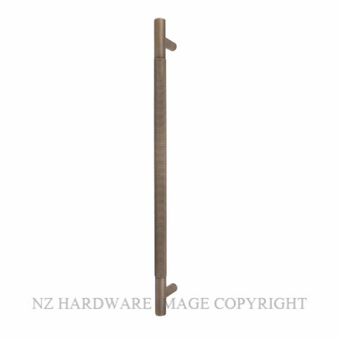 WINDSOR 8353 - 8359 RB DIAMOND KNURL PULL HANDLES ROMAN BRASS