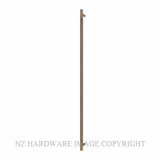 WINDSOR 8360-FF-RB LINEAR KNURL PULL HANDLE (FF) 900MM ROMAN BRASS