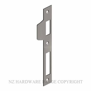 YALE P33135RH LOCKWOOD STRIKER SS RH 202MMX44.5MM SATIN STAINLESS