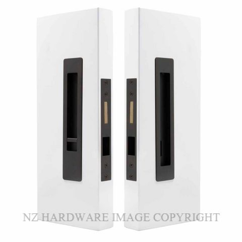 WINDSOR 5700 LUME SLIDING DOOR PRIVACY SET SNIB-EMERGENCY  DARK ROMAN BRASS