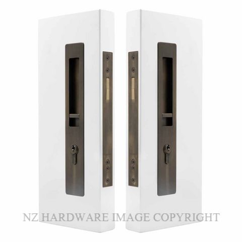 WINDSOR 5730 LUME SLIDING DOOR LOCKSET  KEY-KEY OIL RUBBED BRONZE