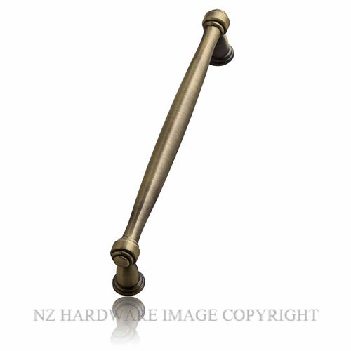 Antique deals cabinet hardware