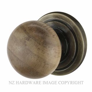 SYLVAN LS5 TRADITION KNOB FURNITURE RIMU - ANTIQUE BRASS