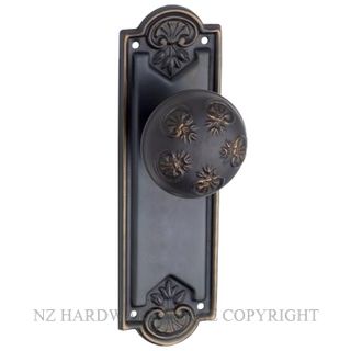 TRADCO 1063 AC NOUVEAU KNOB LATCH SB ANTIQUE COPPER