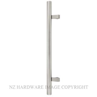 WINDSOR 7028 RF SS PULL HANDLE 600MM OFFSET SINGLE STAINLESS STEEL