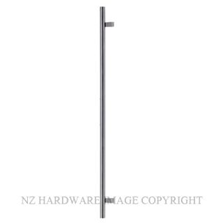 WINDSOR 7143-RF SS 32MM ROUND OFFSET PULL 1200MM STAINLESS STEEL