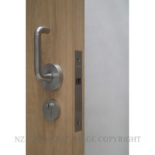 CL100A1000 SERIES SLIDING DOOR LOCK WITH LEVER