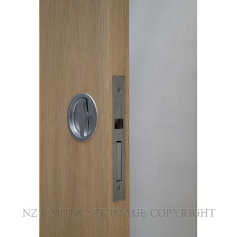 Flush Turn Handle & Lock For A Pocket Door