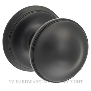 TRADCO 9679 BLK CENTRE DOOR KNOB MATT BLACK