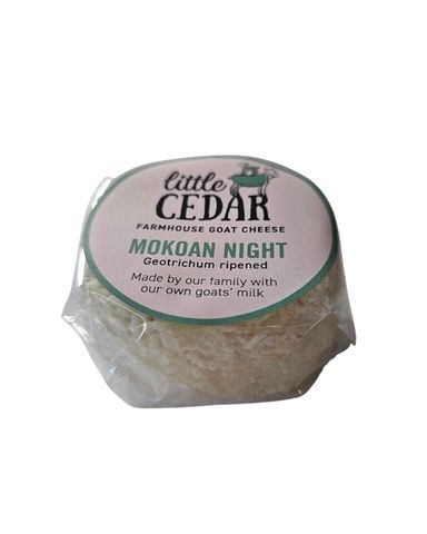 LITTLE CEDAR FARMHOUSE MOKOAN NIGHT
