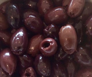TOOLUNKA CREEK PITTED KALAMATA 5KG