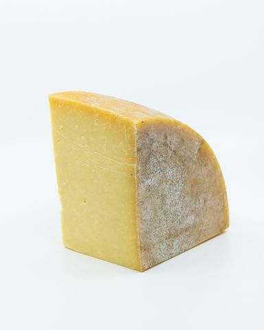 ST ANDREWS FARMHOUSE CHEDDAR