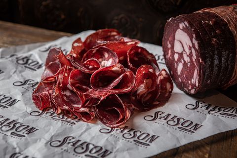 SAISON WILD VENISON & GIN BOTANICAL