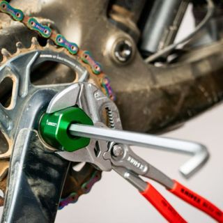 Abbey DUB Self-Extracting Cap Tool