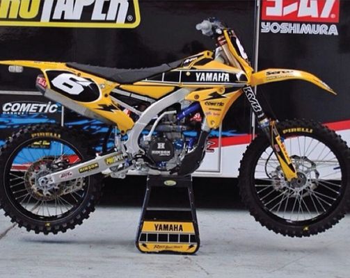 RETRO YELLOW YZ