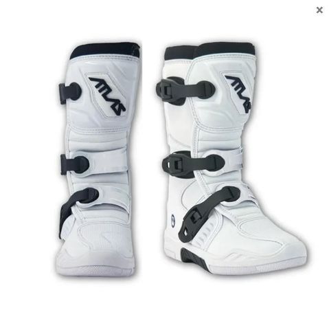 ATL-A5060-00-01 ATLAS Yth TRACTION Boot White Y1