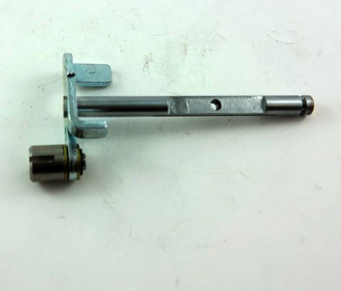 THROTTLE SHAFT/ X30 (TRYTON)