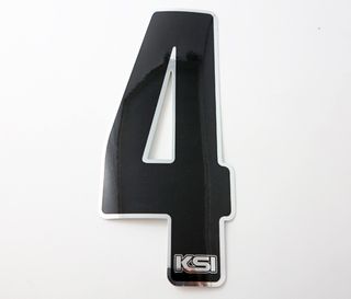 NUMBER 4 / BLACK/SILVER