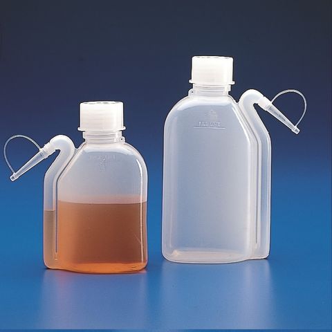 BOTTLE - INTEGRAL SPOUT (PE)