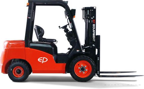 CPCD25T8-4800 // Diesel 2.5t yard forklift with Mitsubishi S4S engine and 4.8m triplex mast