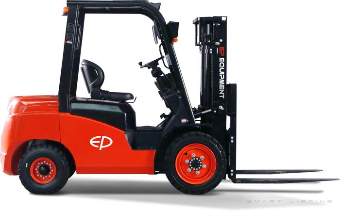 CPCD25T8-4800 // Diesel 2.5t yard forklift with Mitsubishi S4S engine and 4.8m triplex mast