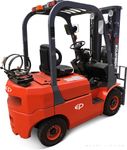 CPQD15T8-K21-4800 // 1.5t petrol/LPG yard forklift with Nissan K21 engine and 4.8m container mast