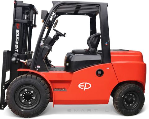 CPCD45T8-4700 // Diesel 4.5t yard forklift with Mitsubishi S6S engine and 4.7m triplex mast