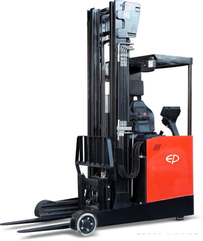 CQD16L-4000 // PRO 1.6t seated reach truck with 17.3kWh LFP battery and 4.0m triplex moving mast