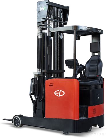 CQD16L-5000 // PRO 1.6t seated reach truck with 17.3kWh LFP battery and 5.0m triplex moving mast